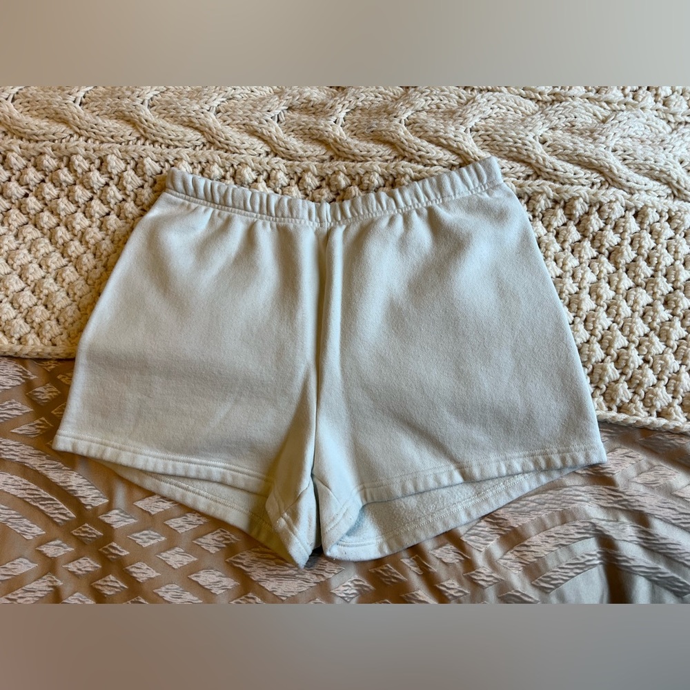 Medium TNA fleece women’s shorts